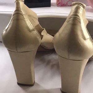 Donald J Pliner sz 9
